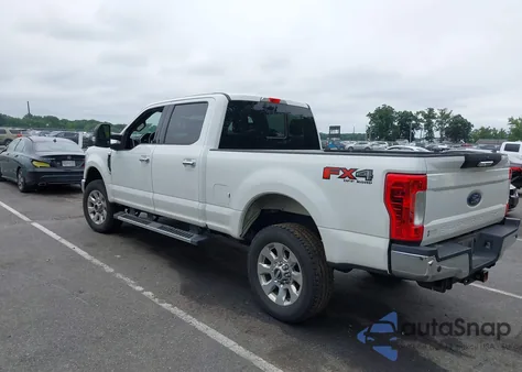 2019 Ford F-250 Lariat z USA, uszkodzony, nr VIN 1FT7W2B68KEE52200